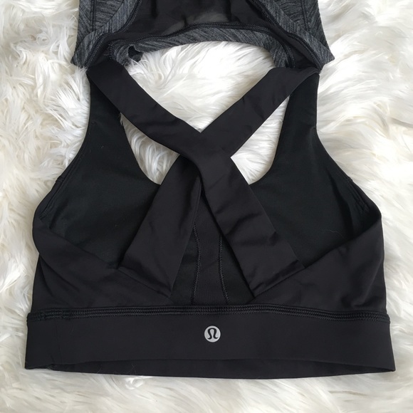Lululemon top with built in bra - Picture 5 of 8